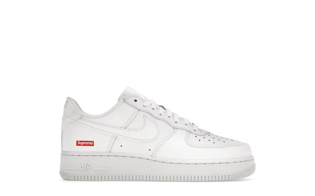 Nike Air Force 1 Low Supreme en blanco