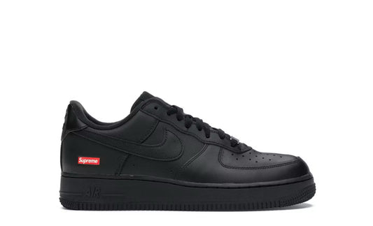Nike Air Force 1 Low Supreme en negro